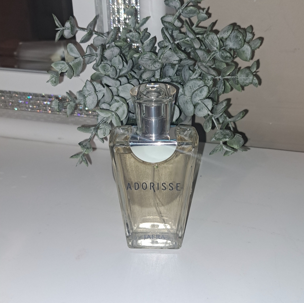 JAFRA Adorisse Perfume with Silver Cap